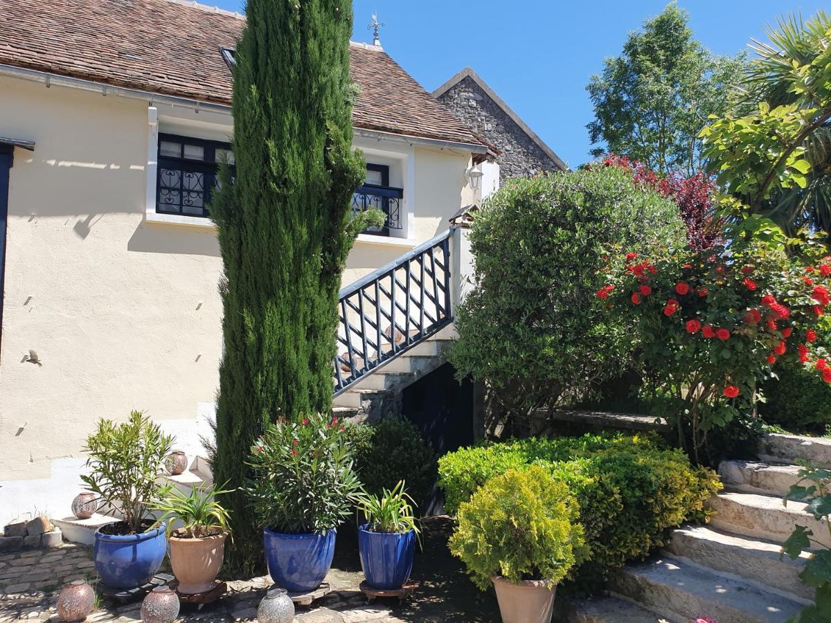 Les Glycines Ury Exterior foto