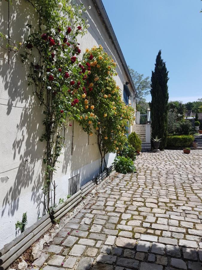 Les Glycines Ury Exterior foto