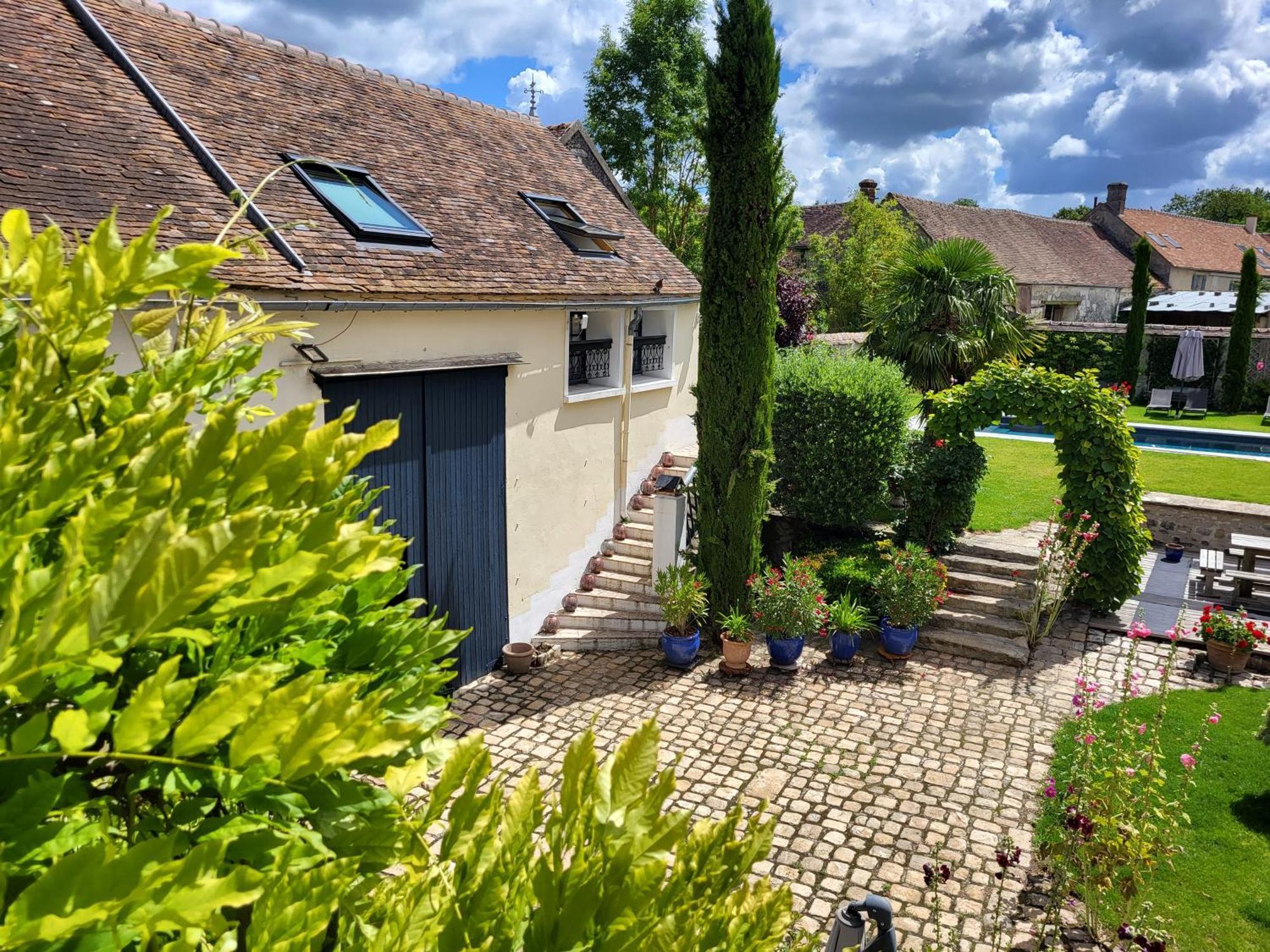 Les Glycines Ury Exterior foto